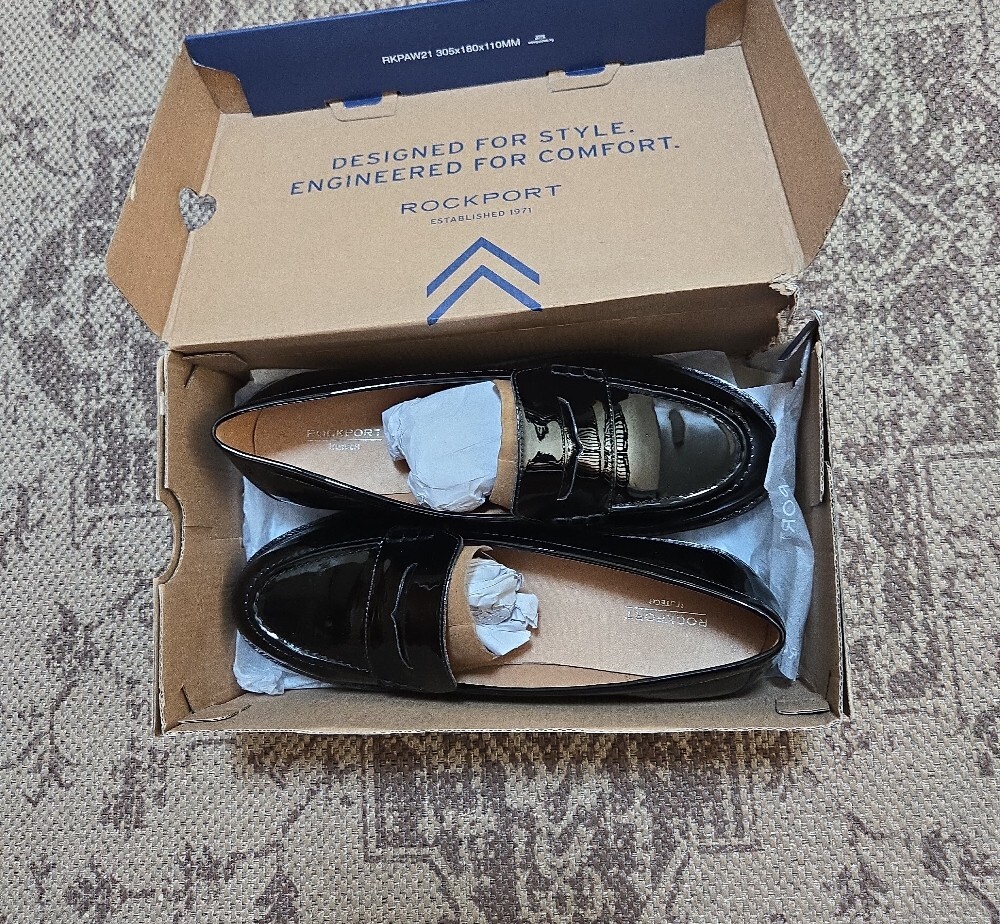 Rockport Women’s Black Patent Leather Penny Loafers - Picture 7 of 9